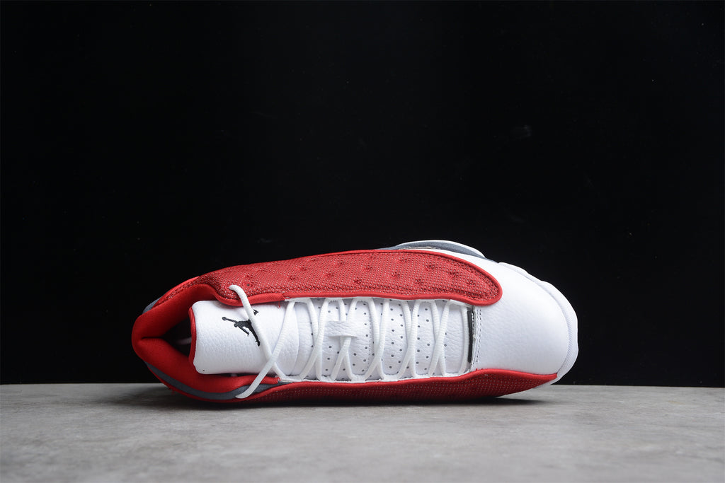 Air Jordan 13 – Rojo / Blanco / Gris
