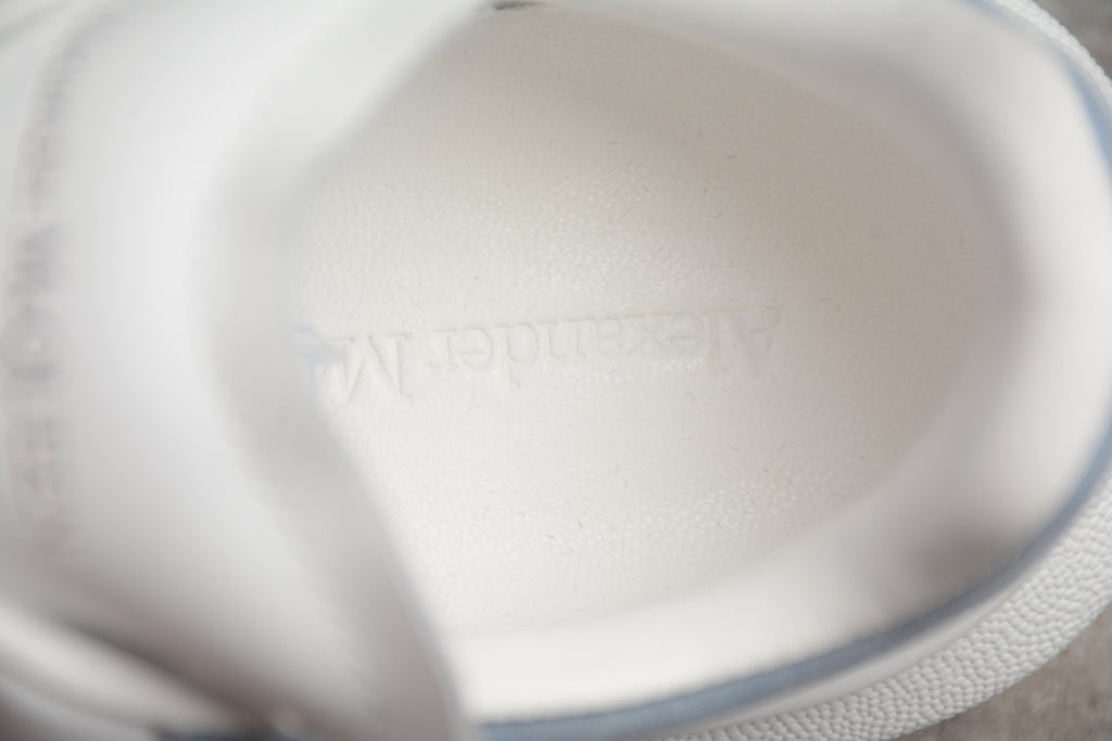 Alexander McQueen – Blanco / Azul Claro