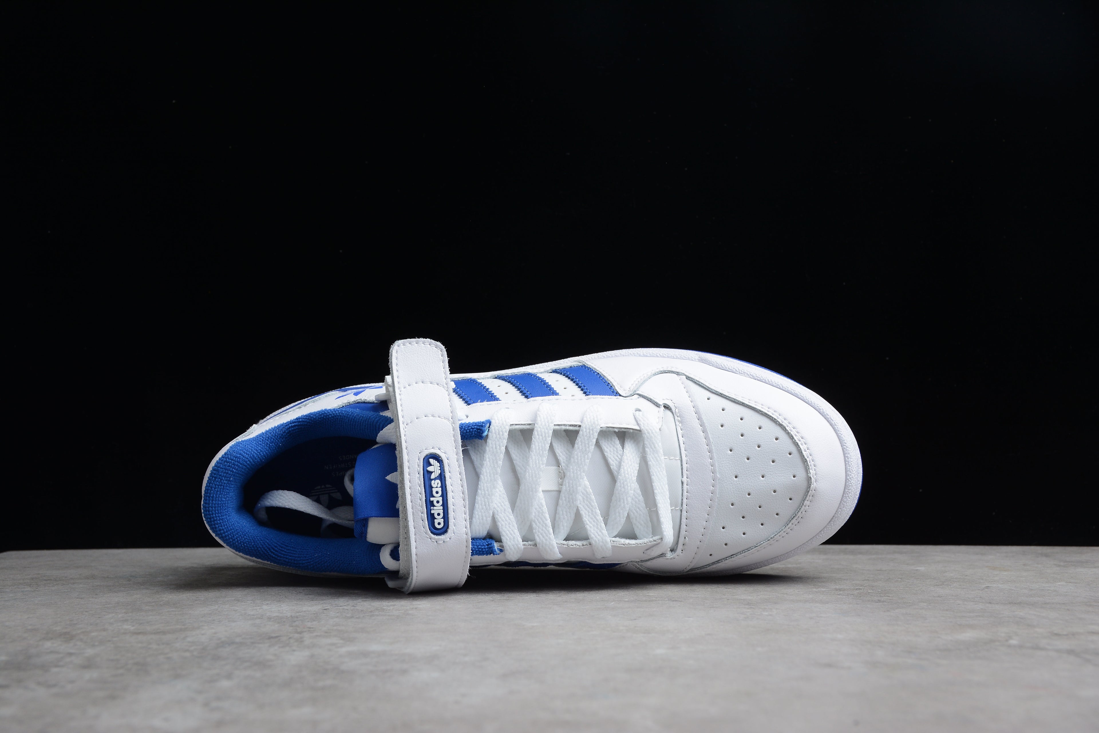 Adidas Forum – Azul Oscuro / Blanco