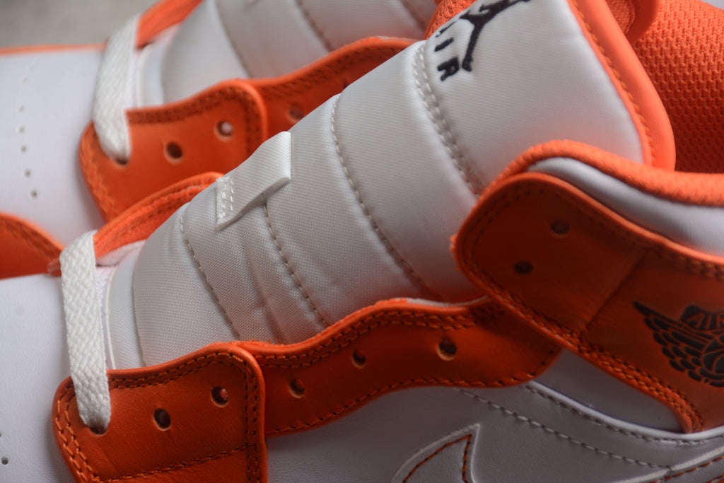 Air Jordan 1 Mid – Naranja / Blanco