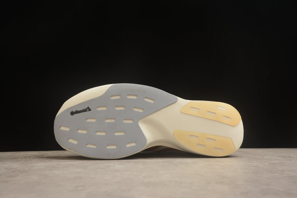 Adidas Adizero Evo SL – Blanco / Dorado