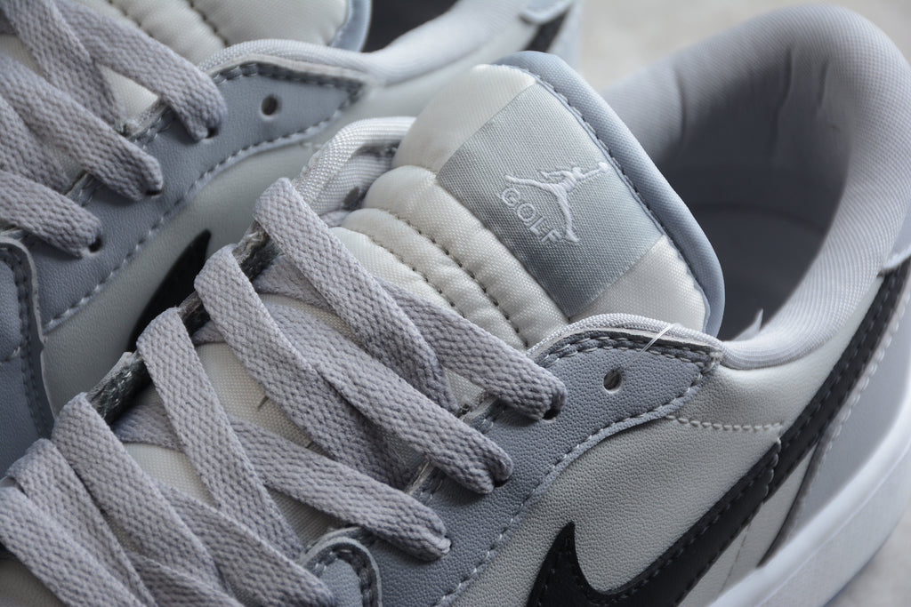 Jordan 1 Low – Beige / Blanco / Negro