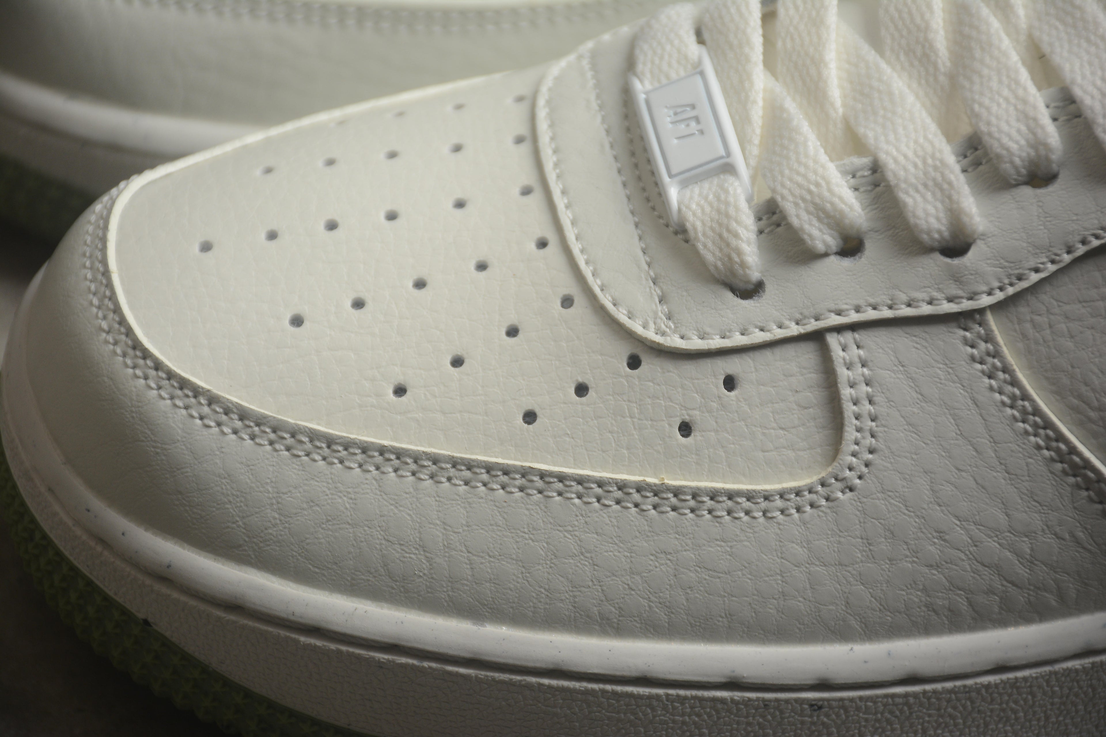 Nike Air Force 1 Low – Blanco / Verde Claro