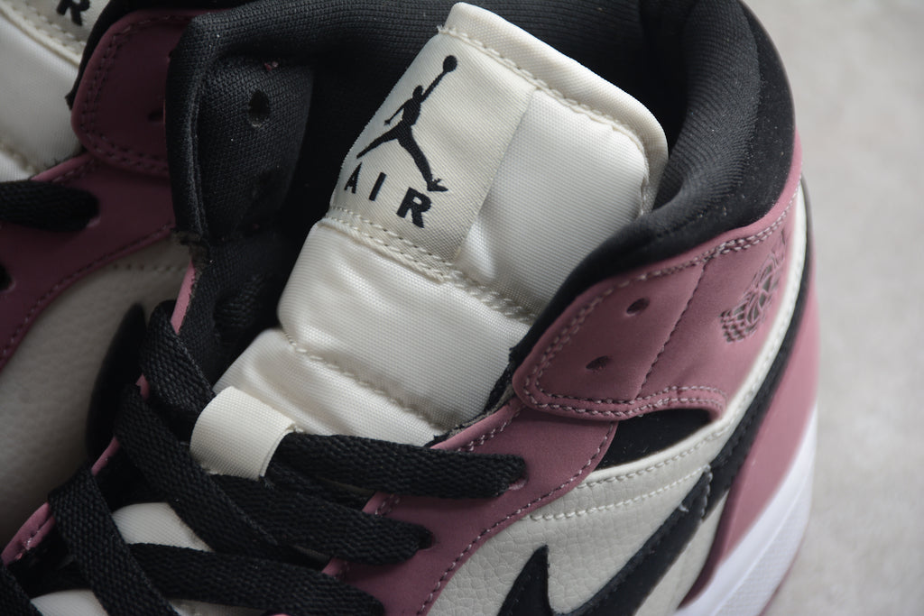 Air Jordan 1 Mid – Lila / Beige