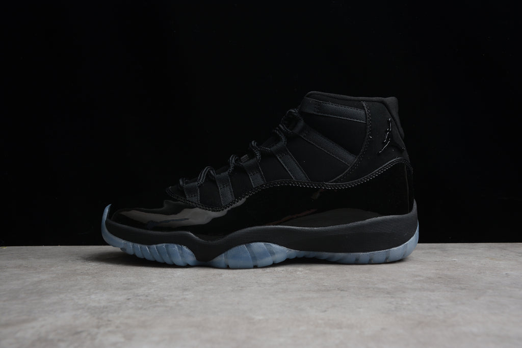 Air Jordan 11 – Negro / Azul