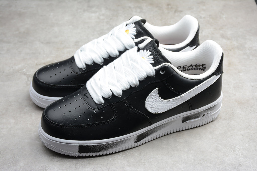 Air Force 1 Low – Negro con Suela Blanca