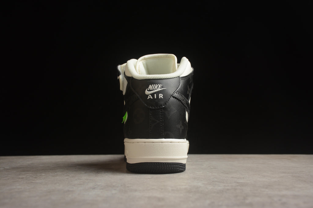 Air Force 1 High LV – Negro / Blanco