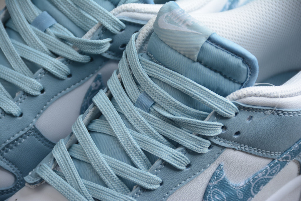Dunk SB – Azul Claro / Blanco