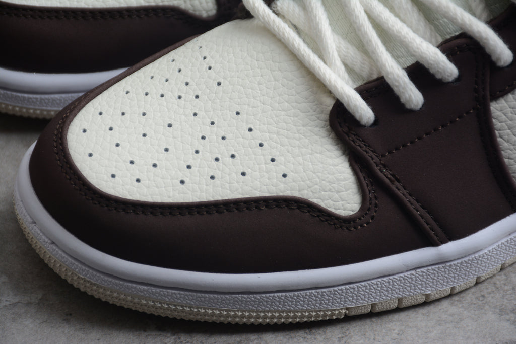 Air Jordan 1 Mid – Marrón / Beige