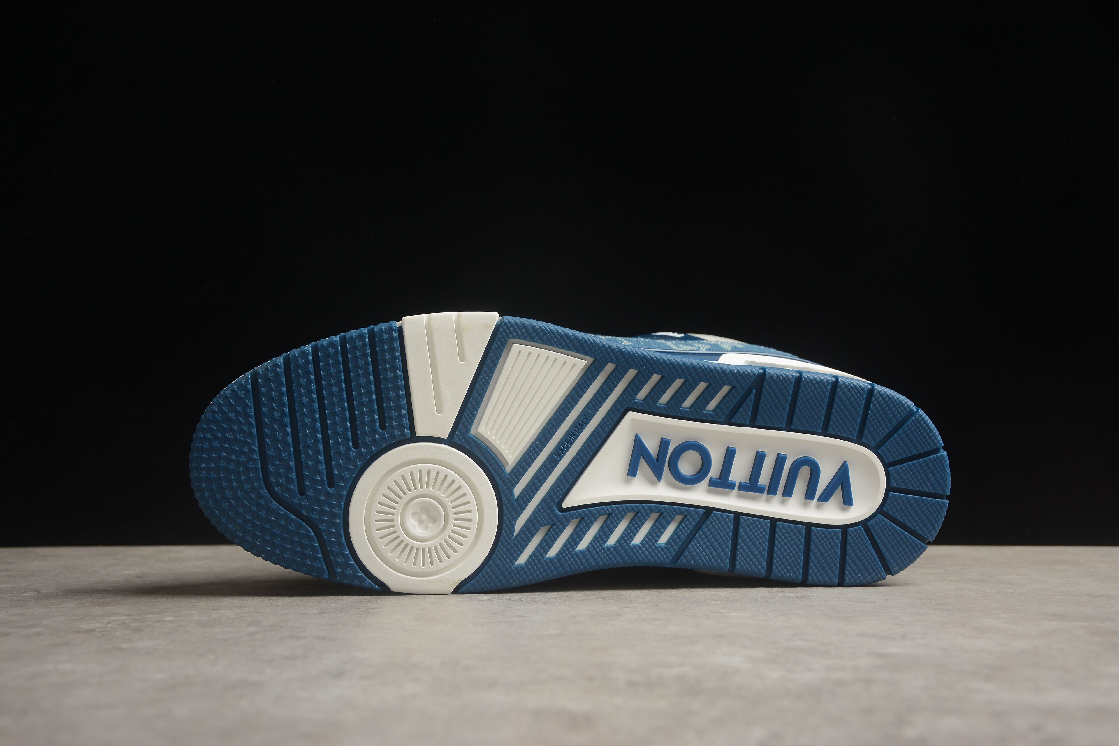 Louis Vuitton Trainer Low – Azul / Blanco