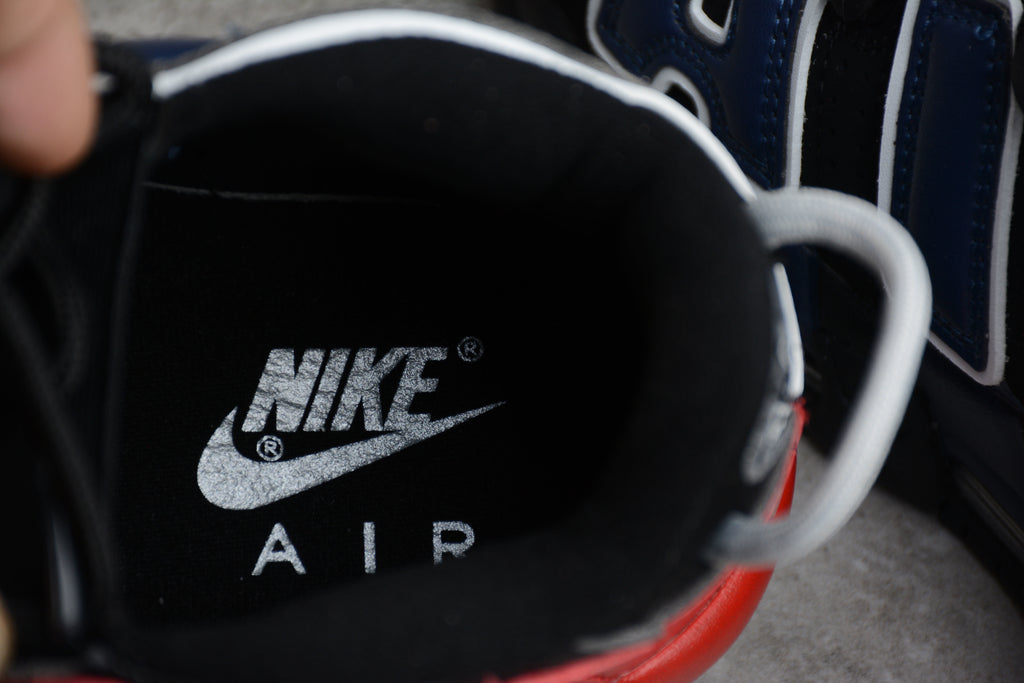 Air More Uptempo – Negro / Rojo / Azul