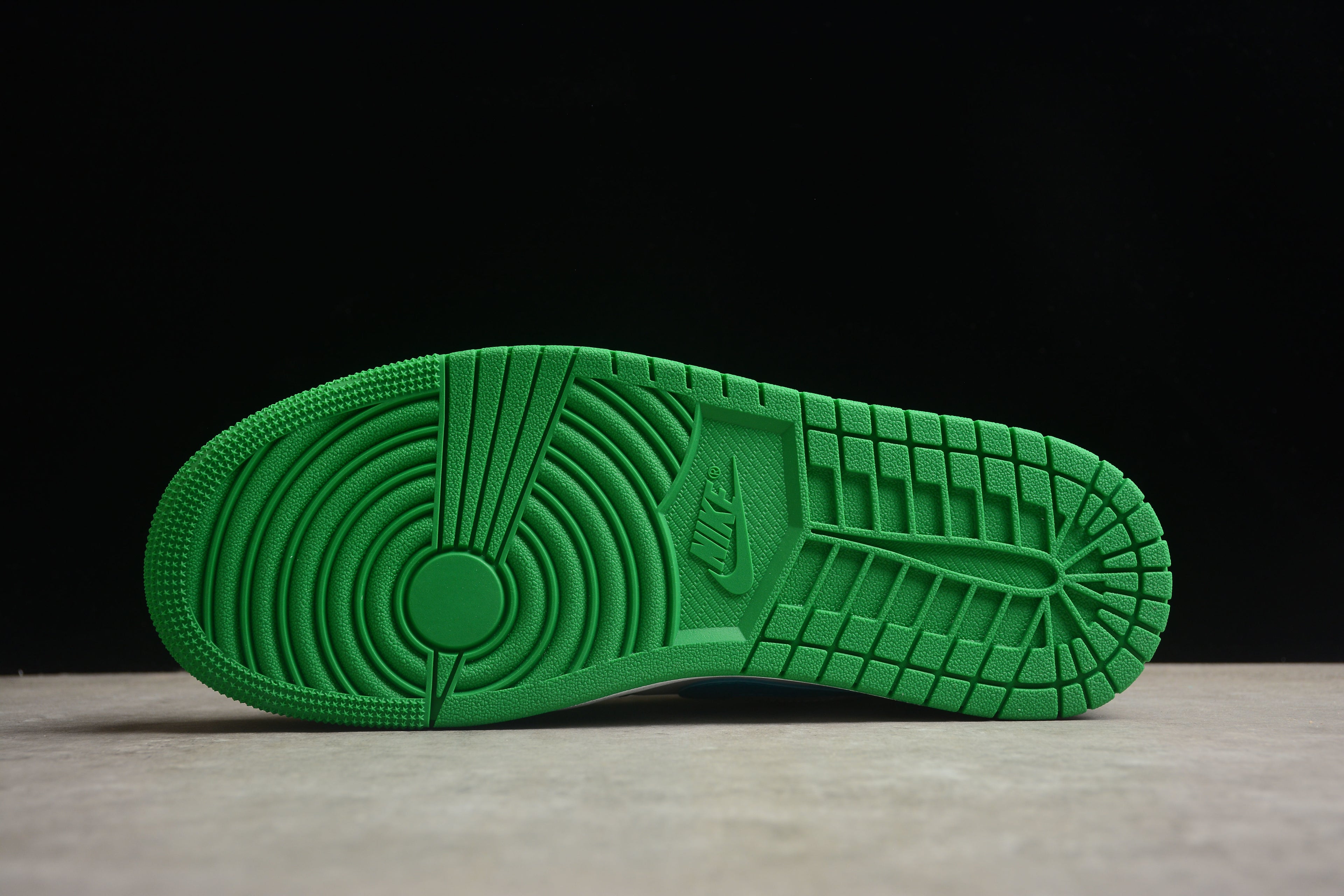 Jordan 1 Low – Verde / Blanco / Azul