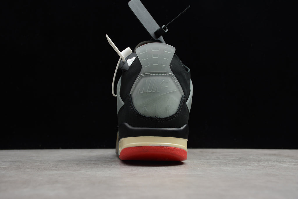 Air Jordan 4 – Negro / Gris / Beige
