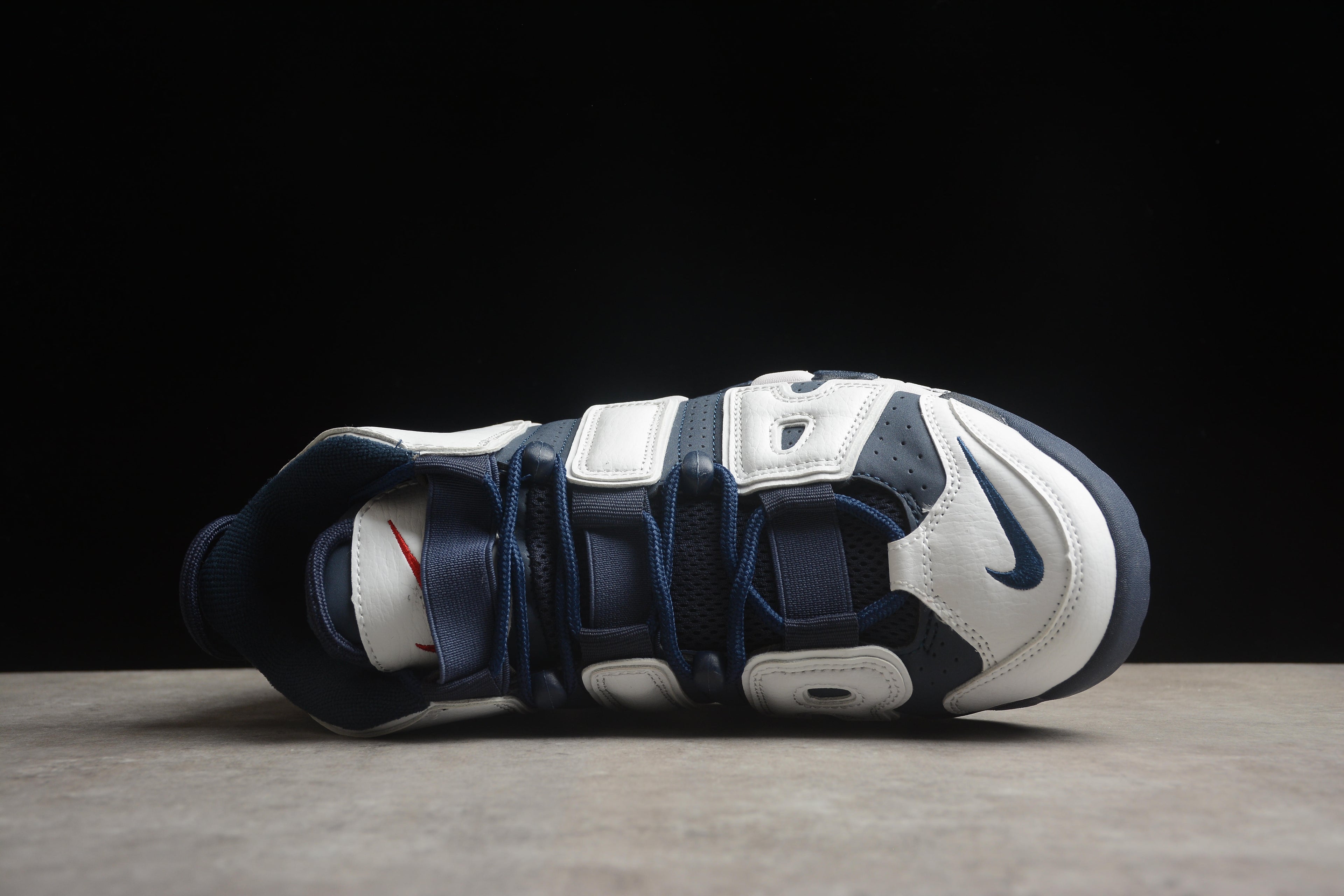 Air More Uptempo – Azul Oscuro / Blanco