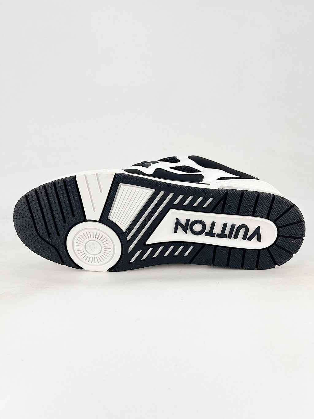 Louis Vuitton Skate – Monogram Negro