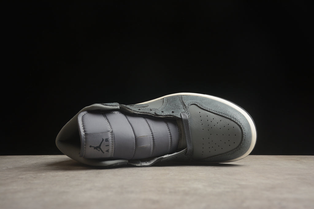 Air Jordan 1 Mid – Gris Oscuro