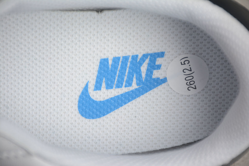 Cortez – Blanco / Negro / Azul