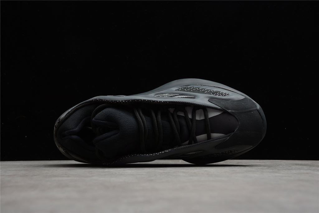 Adidas Yeezy 700 V3 – Negro