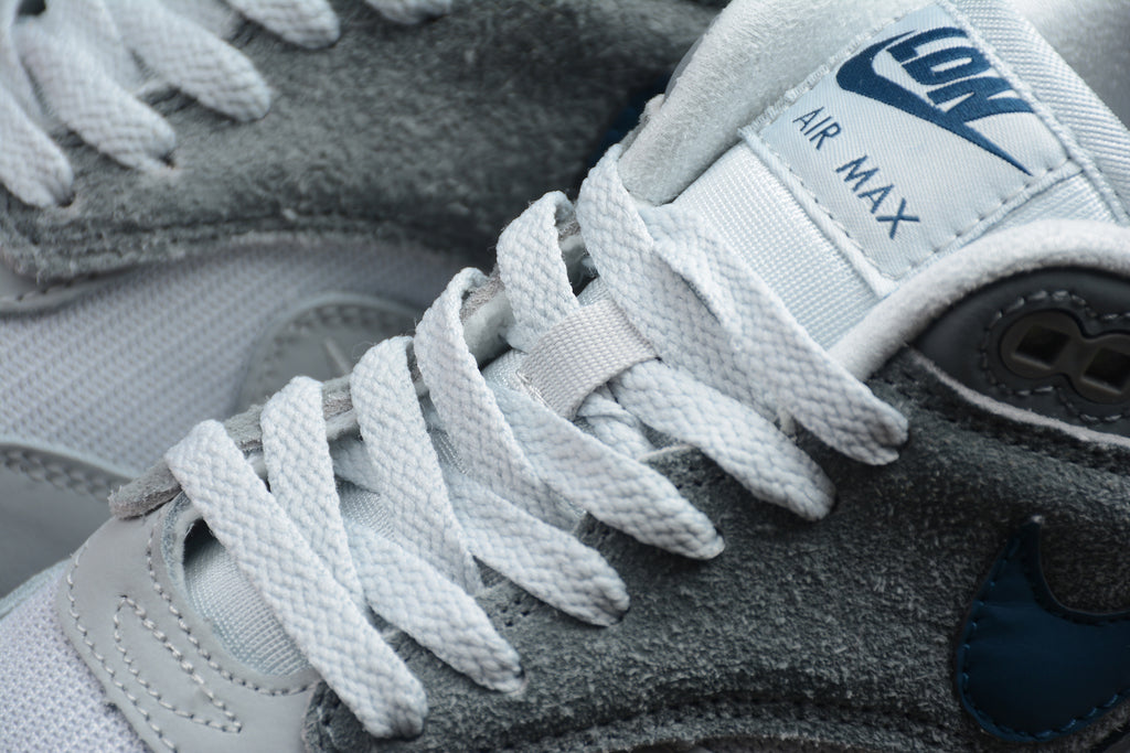 Air Max 1 – Gris / Blanco