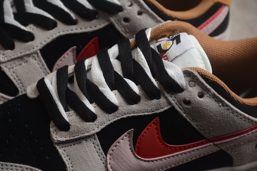 Dunk SB – Gris / Negro / Rosa / Rojo