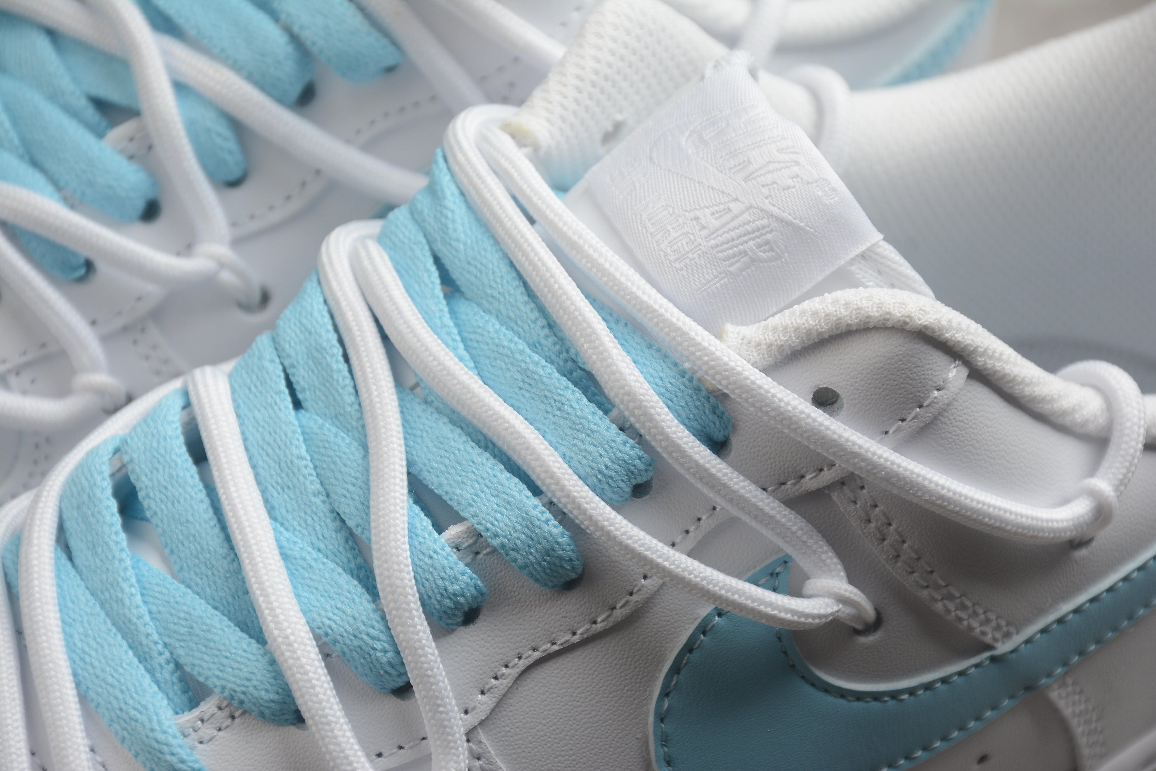 Air Force 1 Low – Azul Claro / Blanco