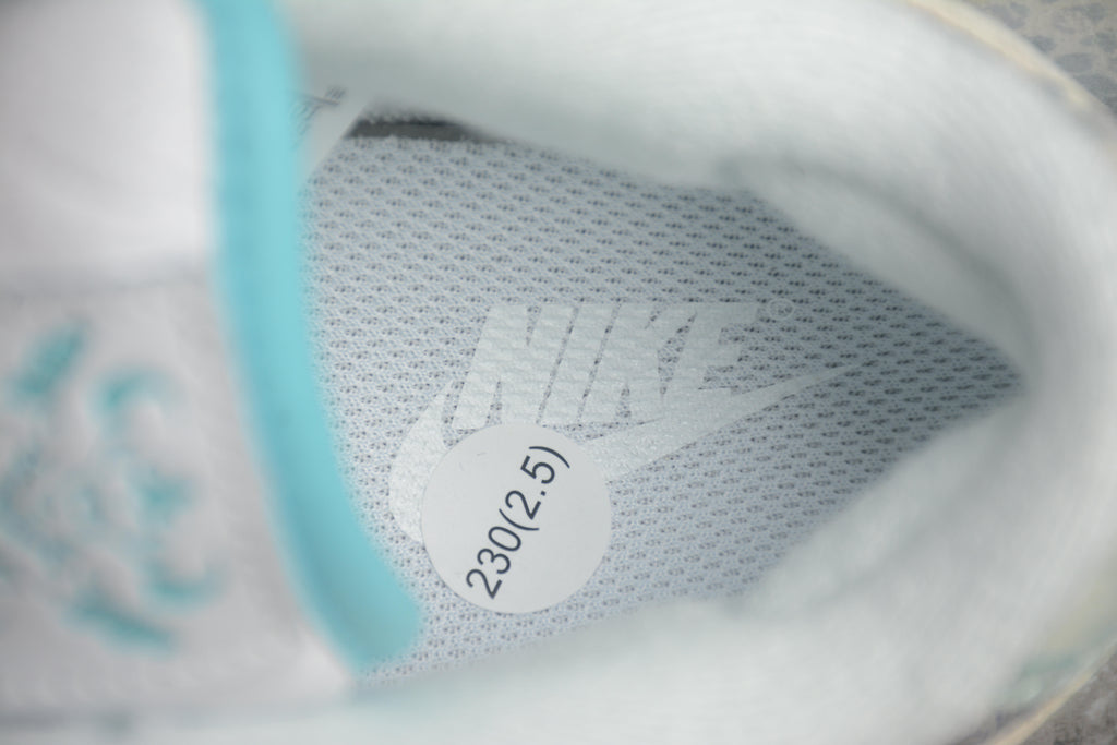 Dunk SB – Gris Dragón