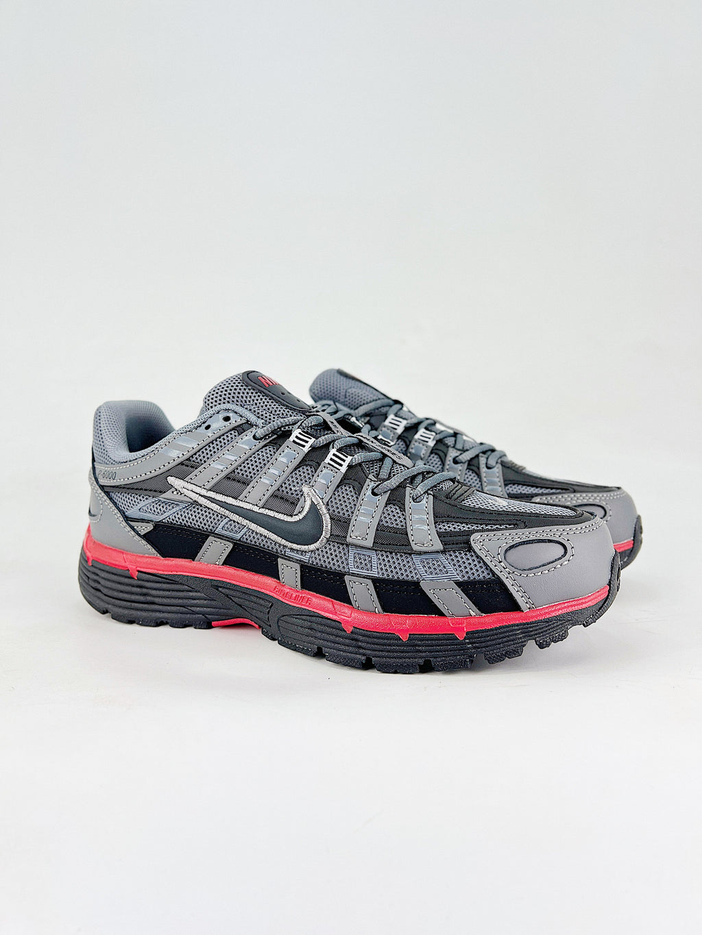 P-6000 – Gris / Negro / Rojo