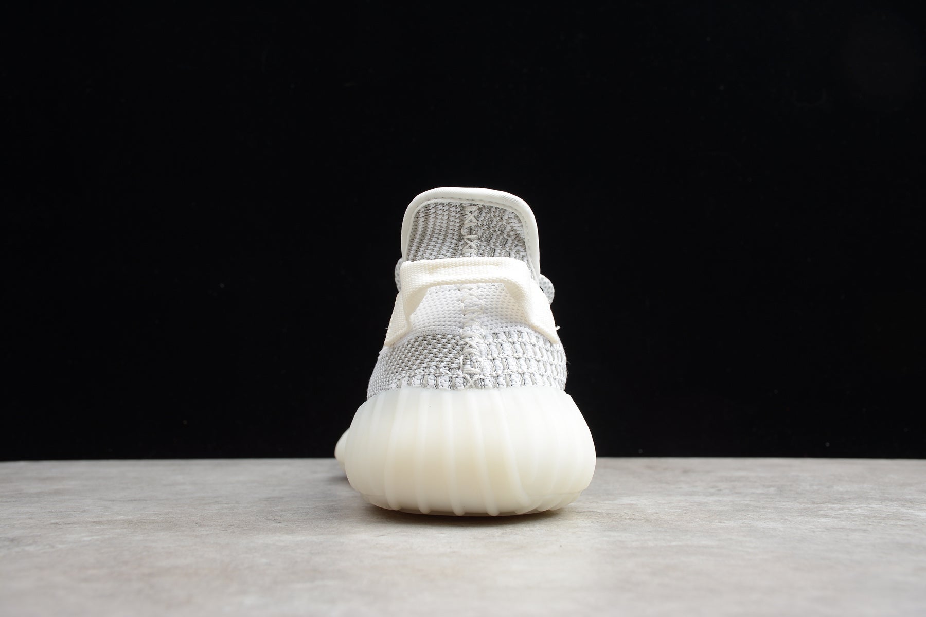 Adidas Yeezy 350 – Blanco / Gris