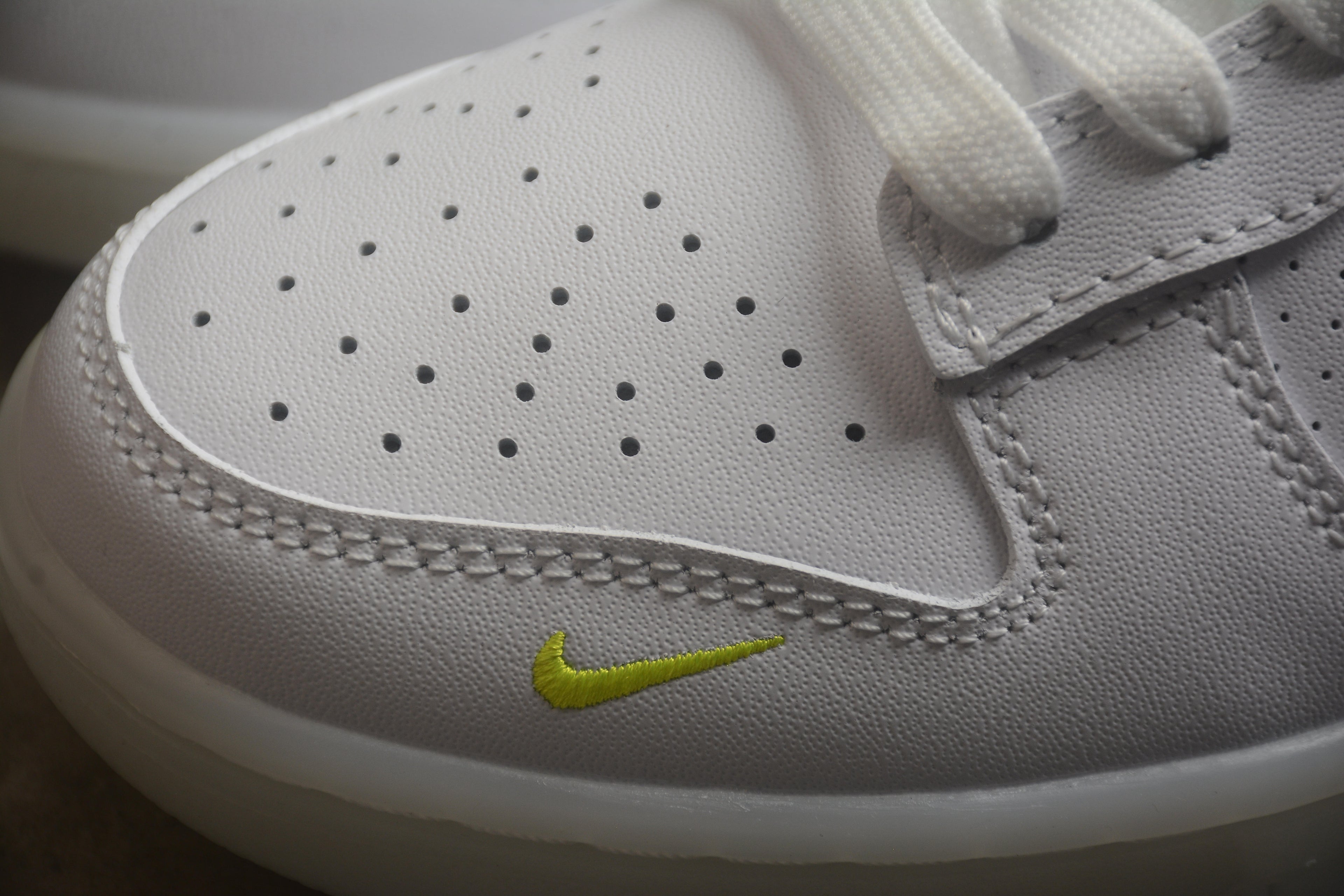 Dunk SB – BAPE Blanco