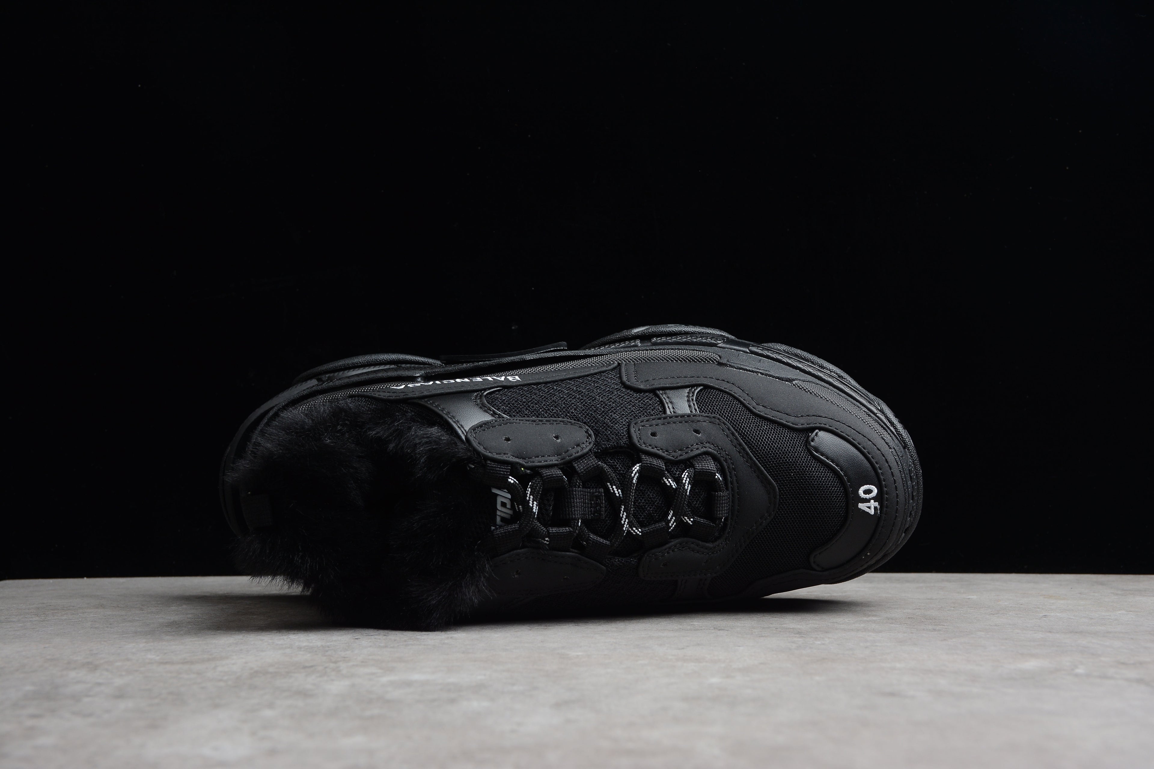 Balenciaga Triple S – Negro