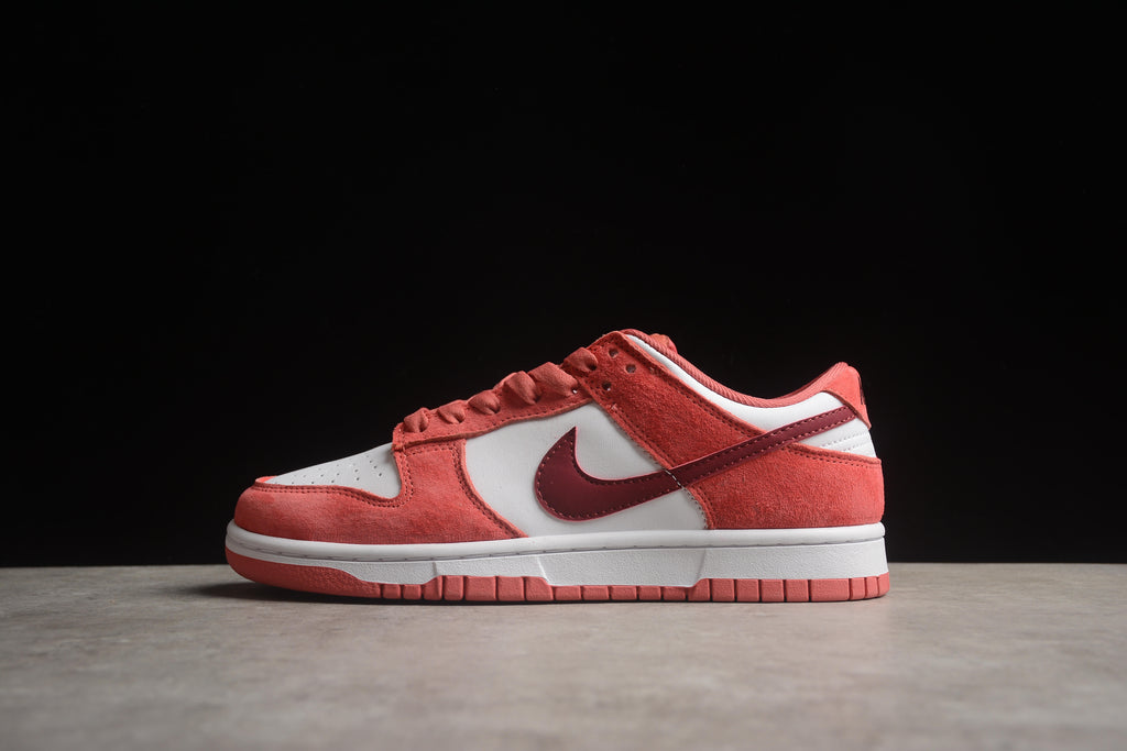 Dunk SB – Rojo / Rosa / Blanco