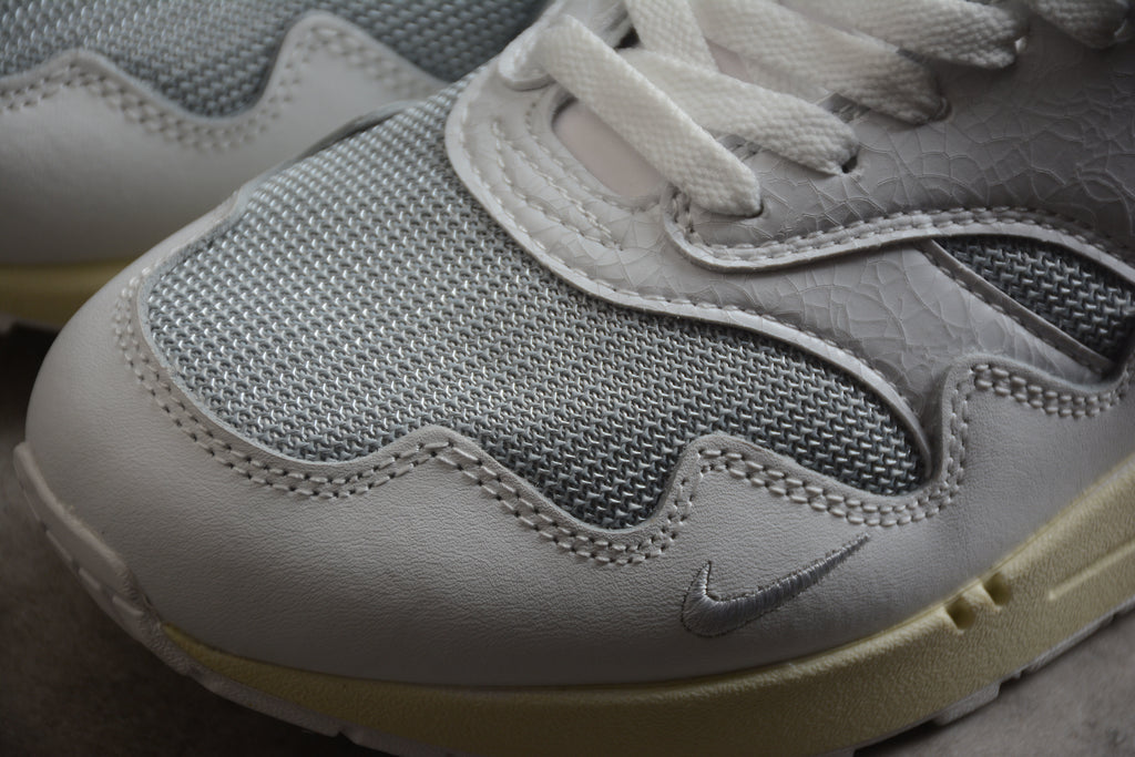 Air Max 1 – Gris / Beigie