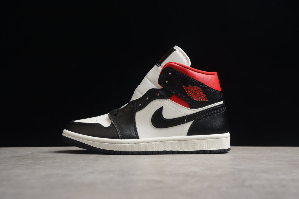 Air Jordan 1 Mid – Negro / Rojo / Blanco