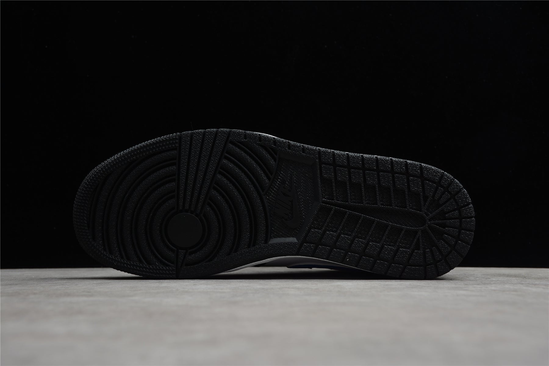 Air Jordan 1 Mid – Negro / Azul