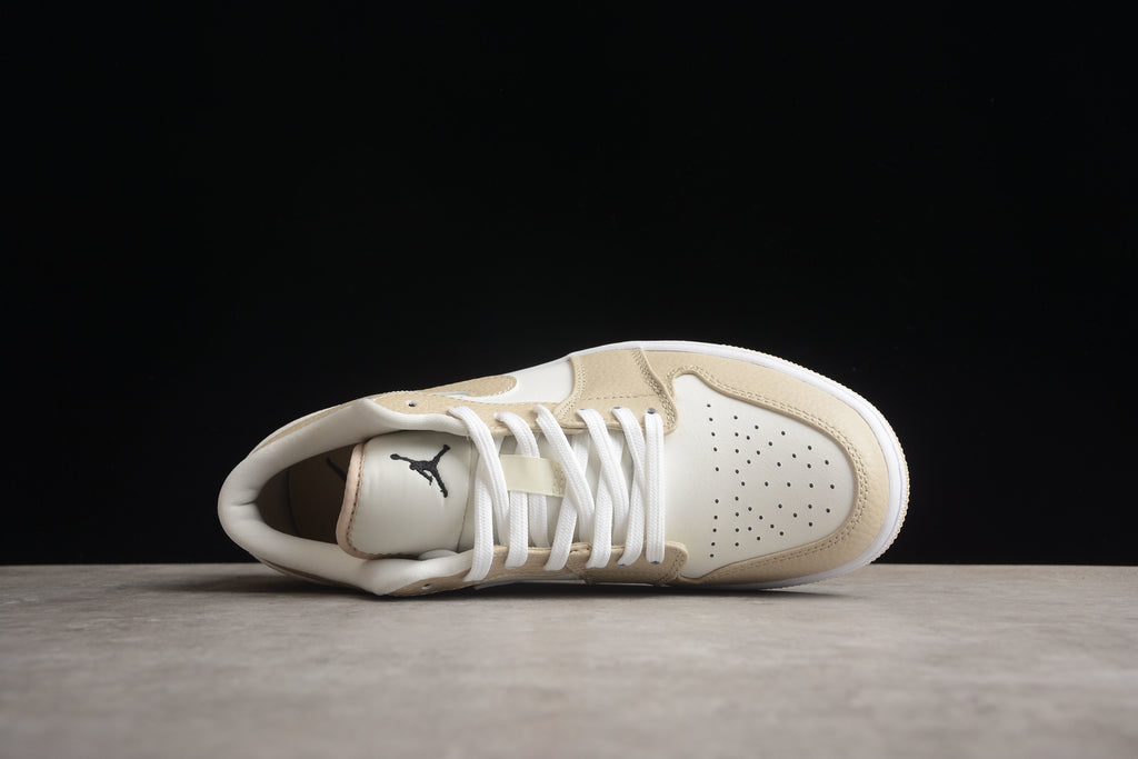 Jordan 1 Low – Beige / Blanco