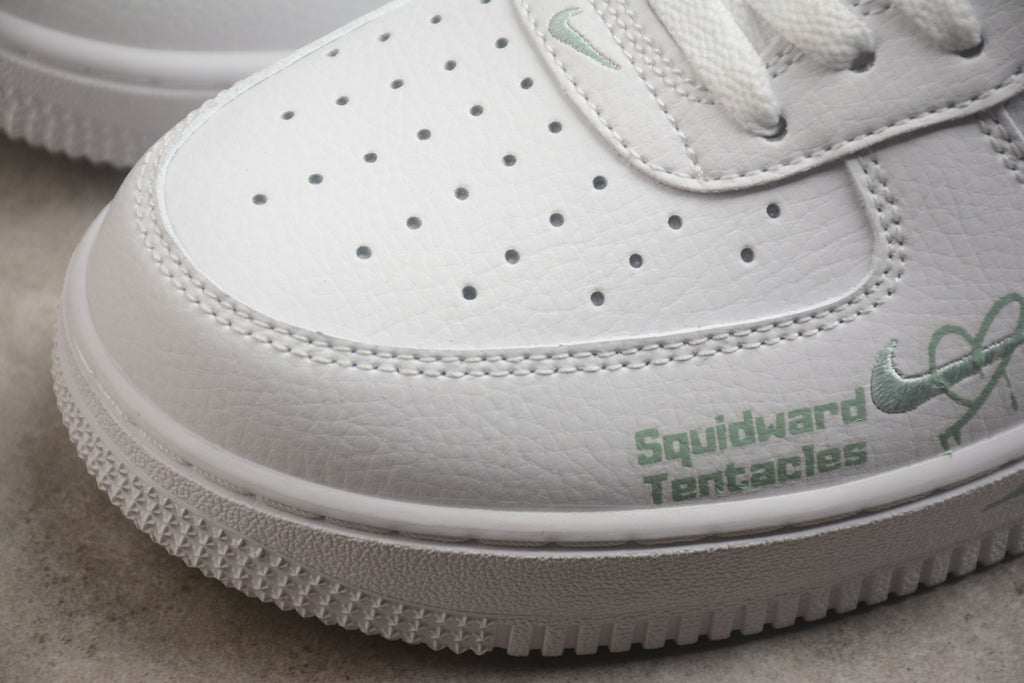 Air Force 1 Low – Blanco / Azul Claro