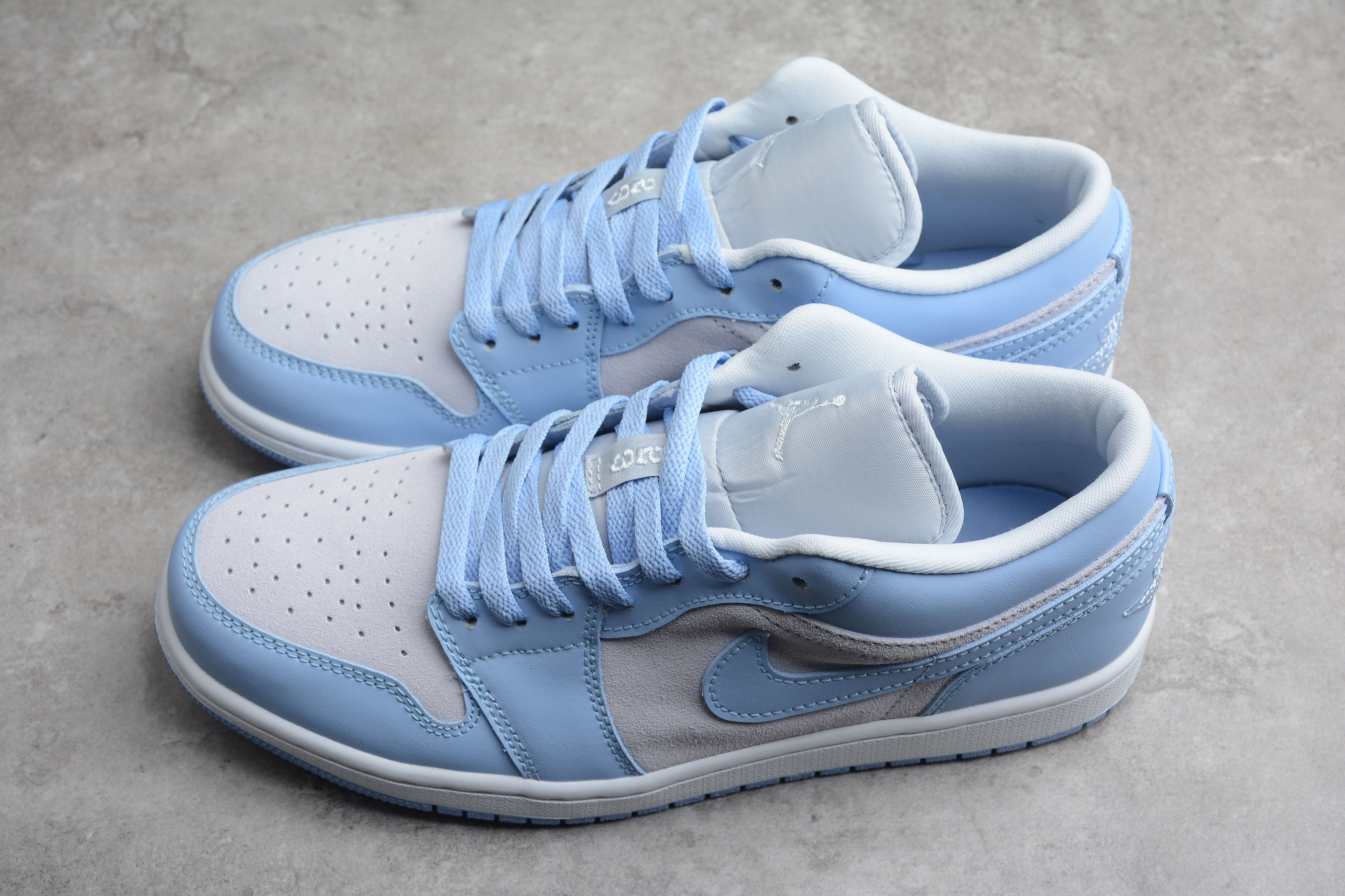 Jordan 1 Low – Azul / Gris