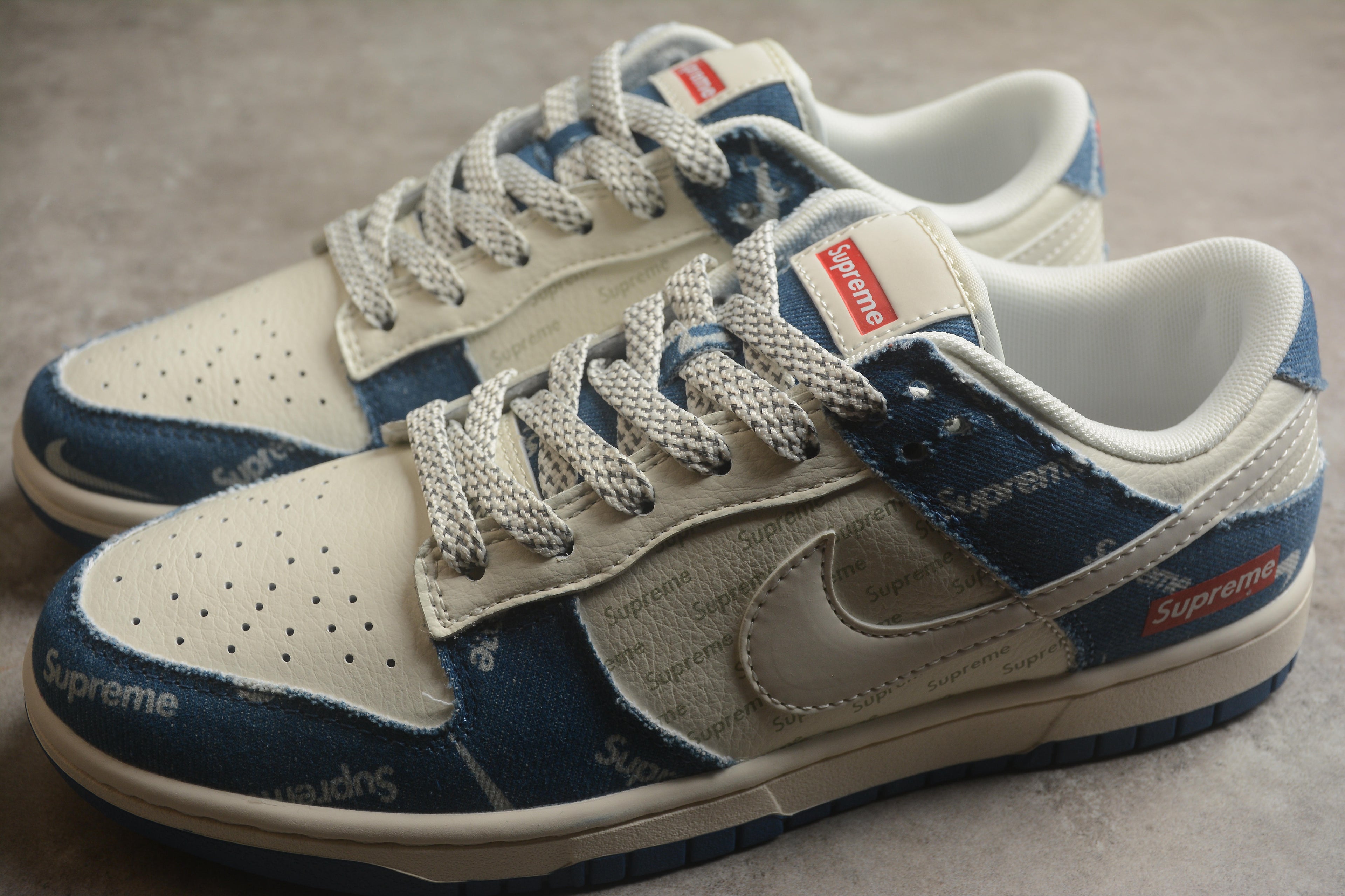 Dunk SB Supreme – Azul Oscuro / Beigie /