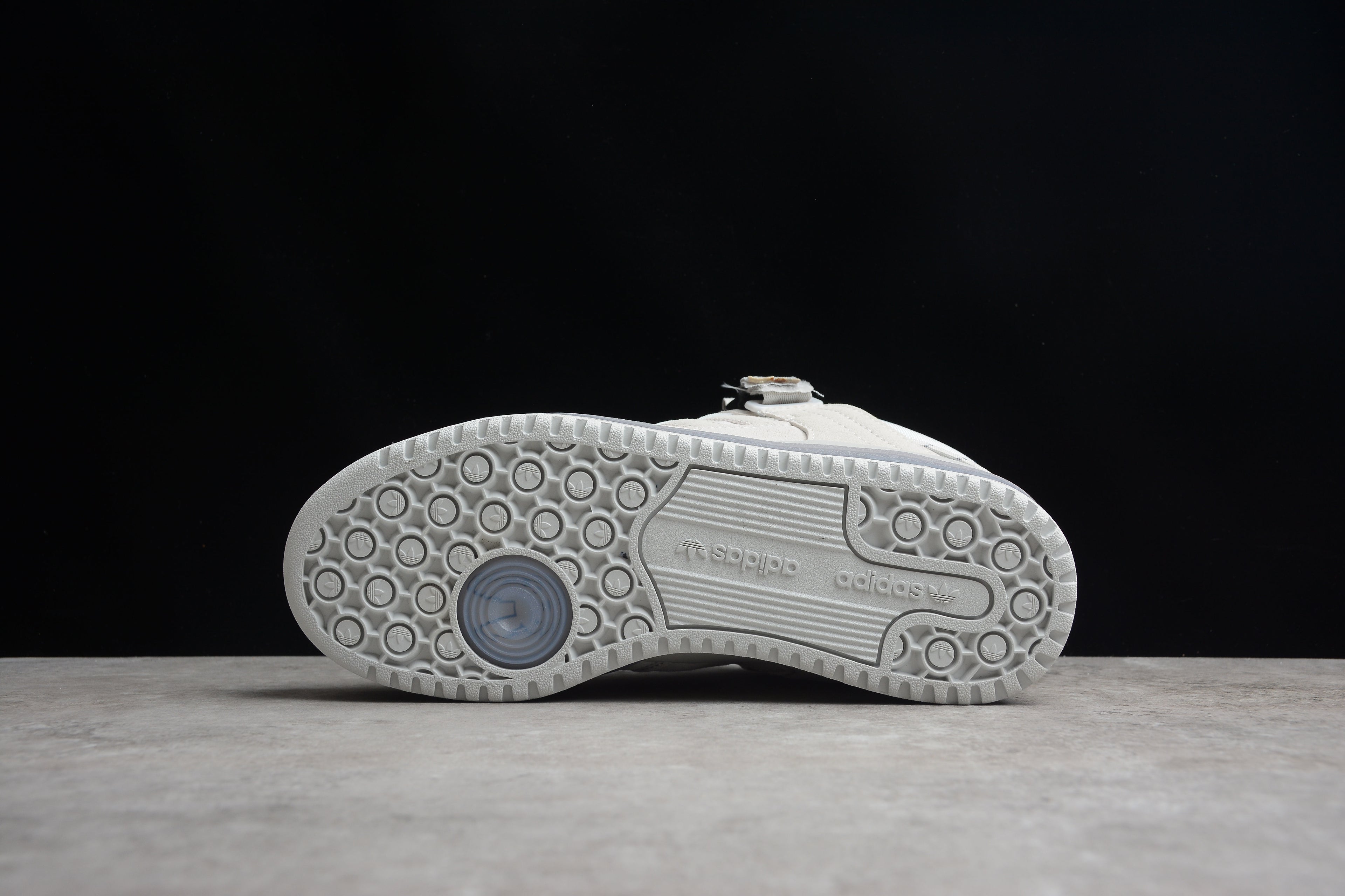 Adidas Forum Bad Bunny – Gris