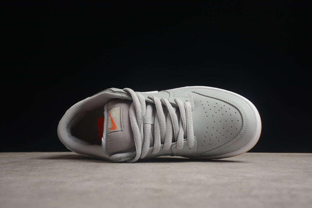 Dunk SB – Gris / Blanco