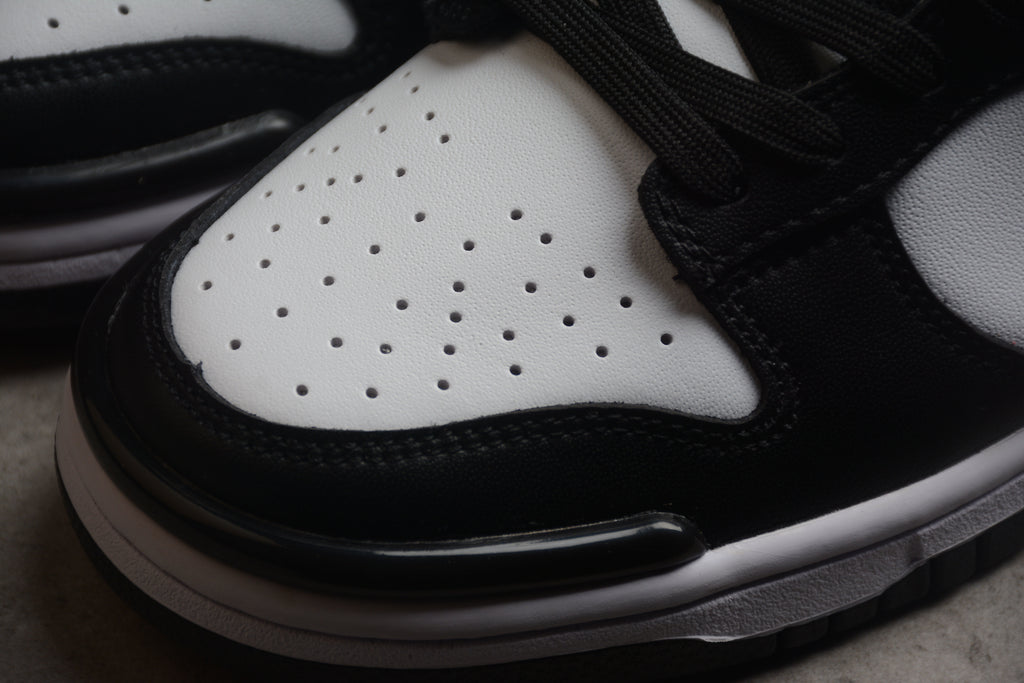 Dunk SB – Negro / Blanco