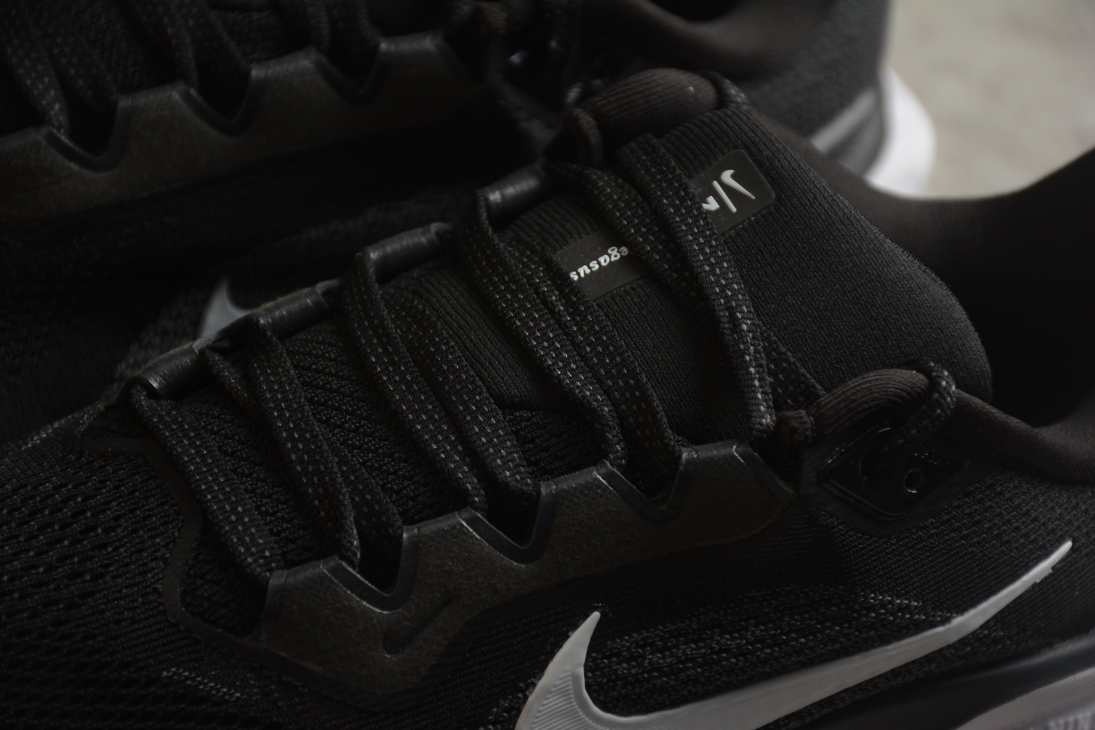 Pegasus 41 – Negro / Blanco