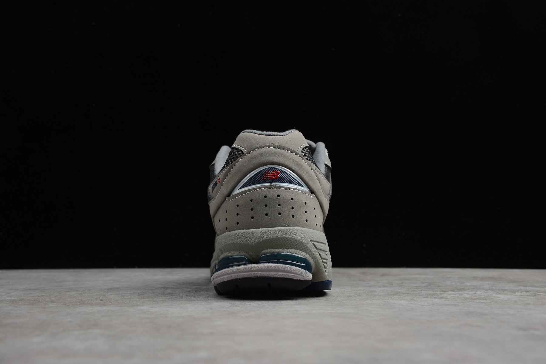 New Balance 2002R – Gris / Beige