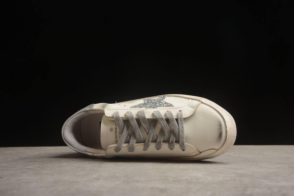 Golden Goose Super Star – Estrella Gris