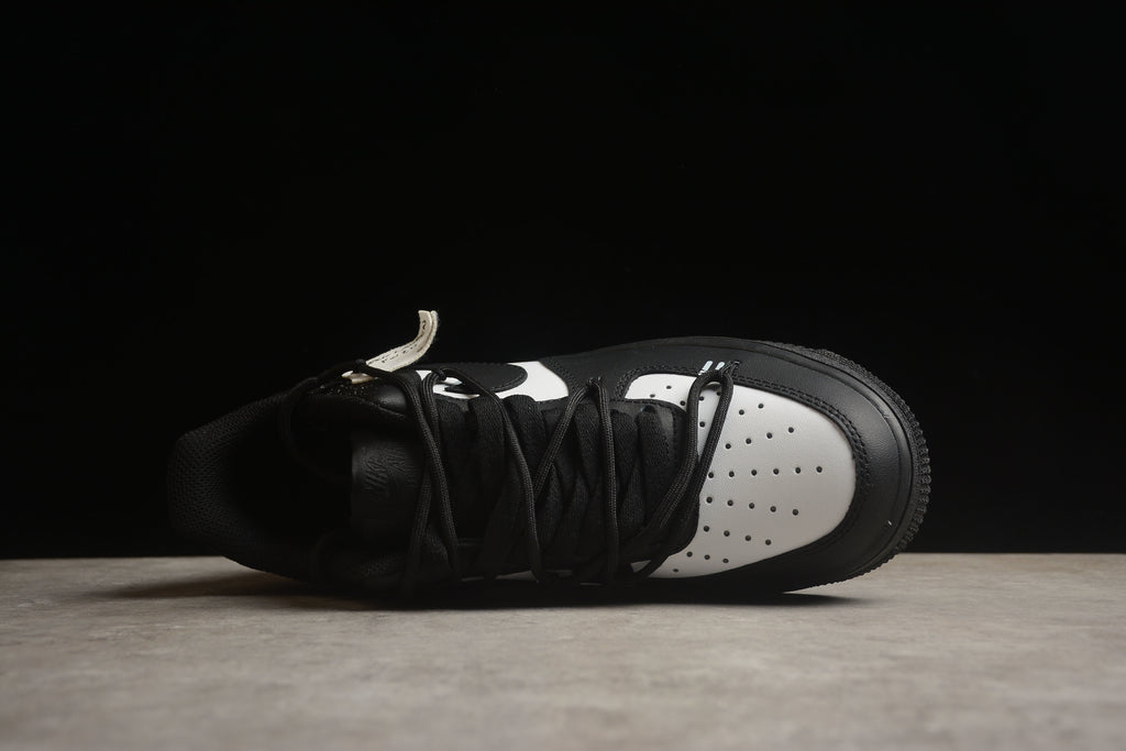 Air Force 1 Low – Negro / Blanco