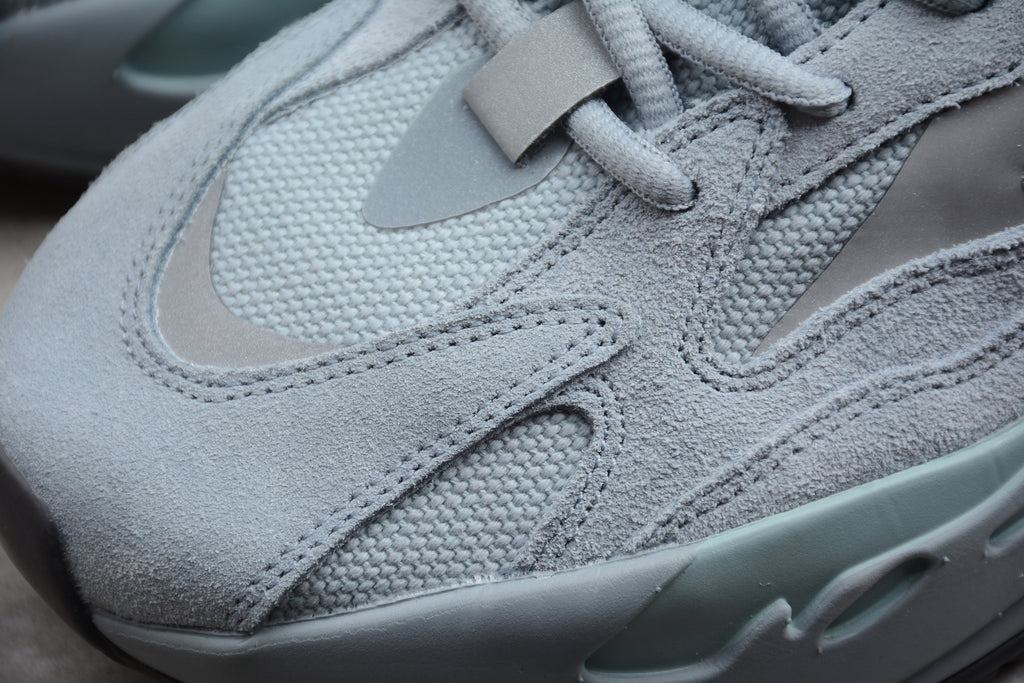 Adidas Yeezy 700 – Azul