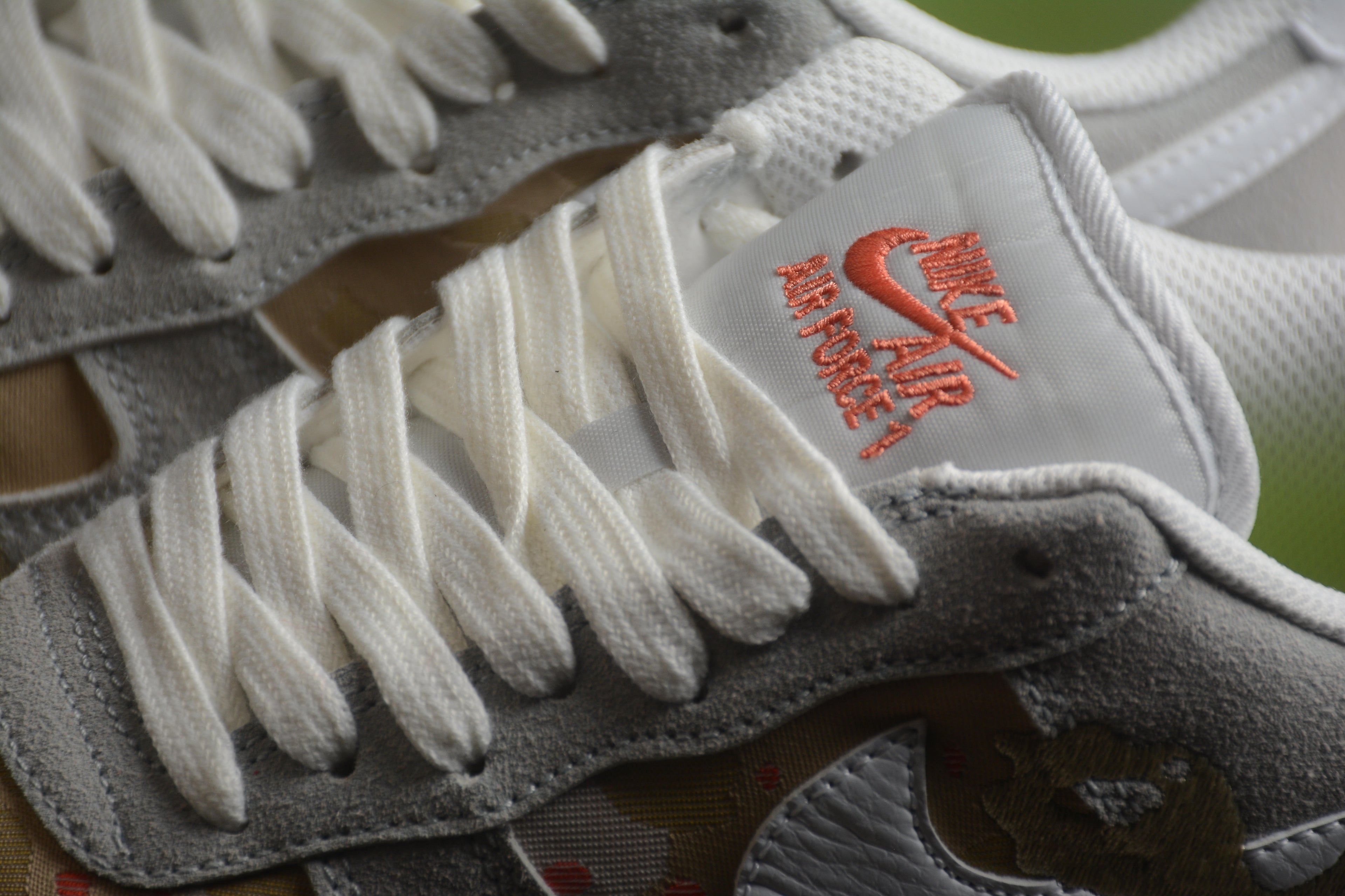 Air Force 1 Low – Gris / Marrón