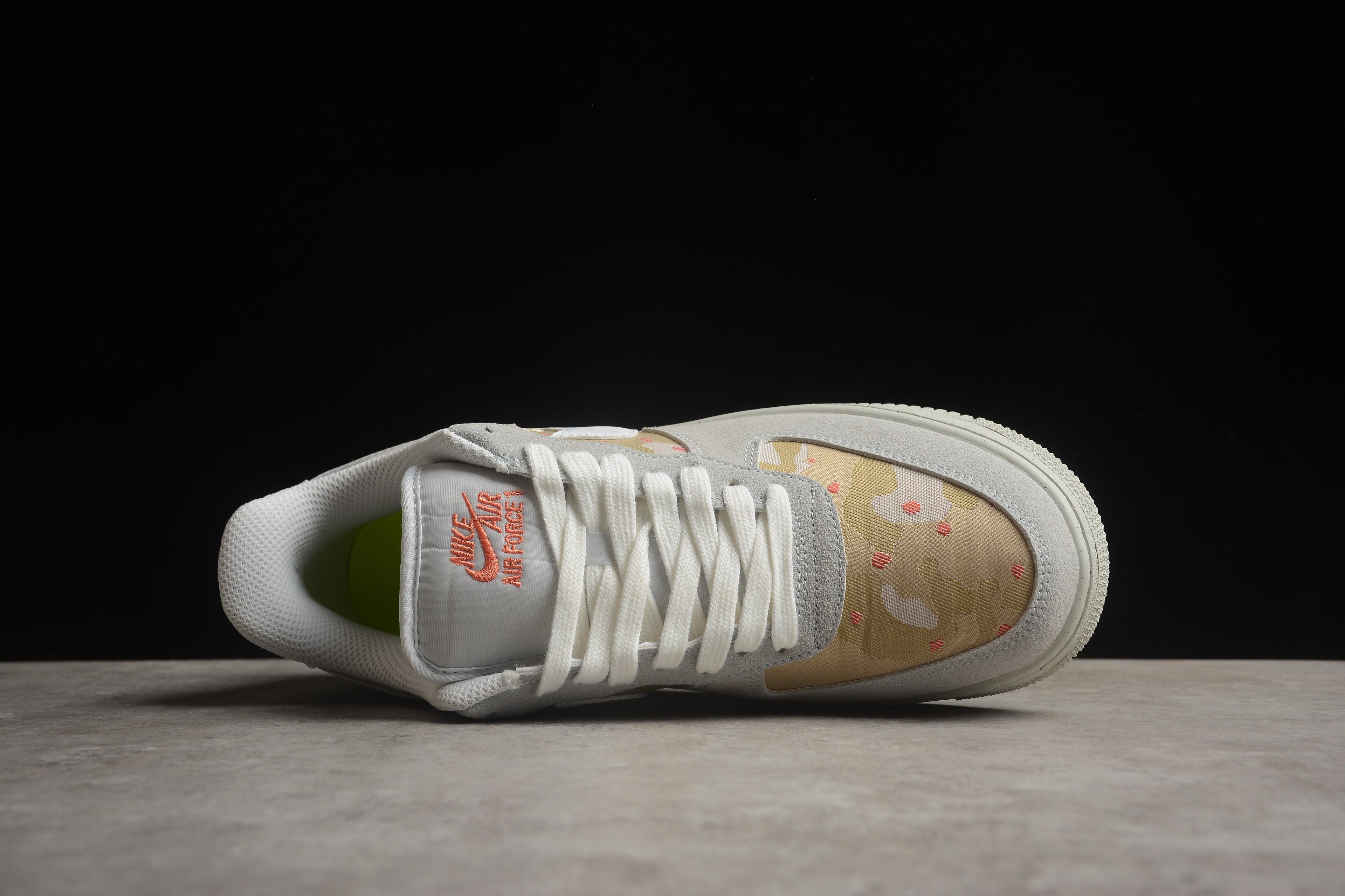Air Force 1 Low – Gris / Marrón