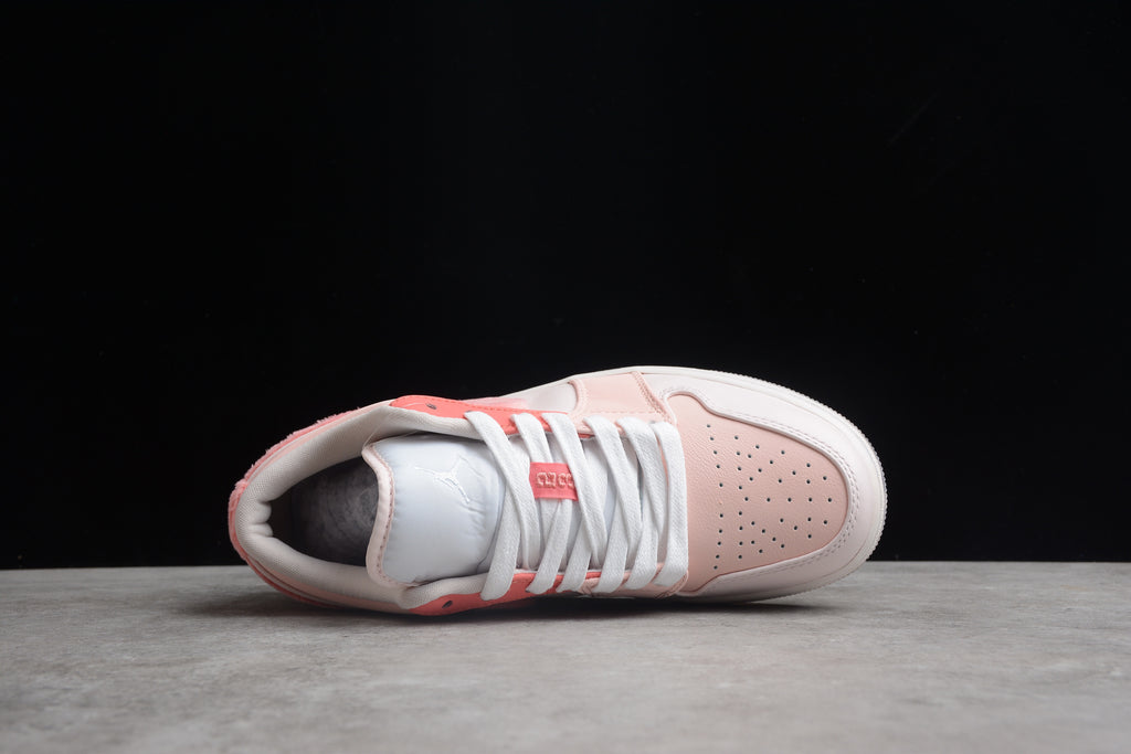 Jordan 1 Low – Rosa Piel