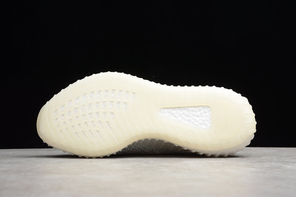 Adidas Yeezy 350 – Azul Claro / Blanco